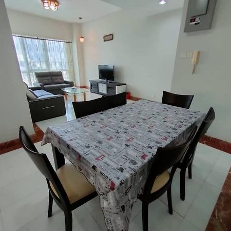 Kuching City 3Bedrooms Apartment Luaran gambar